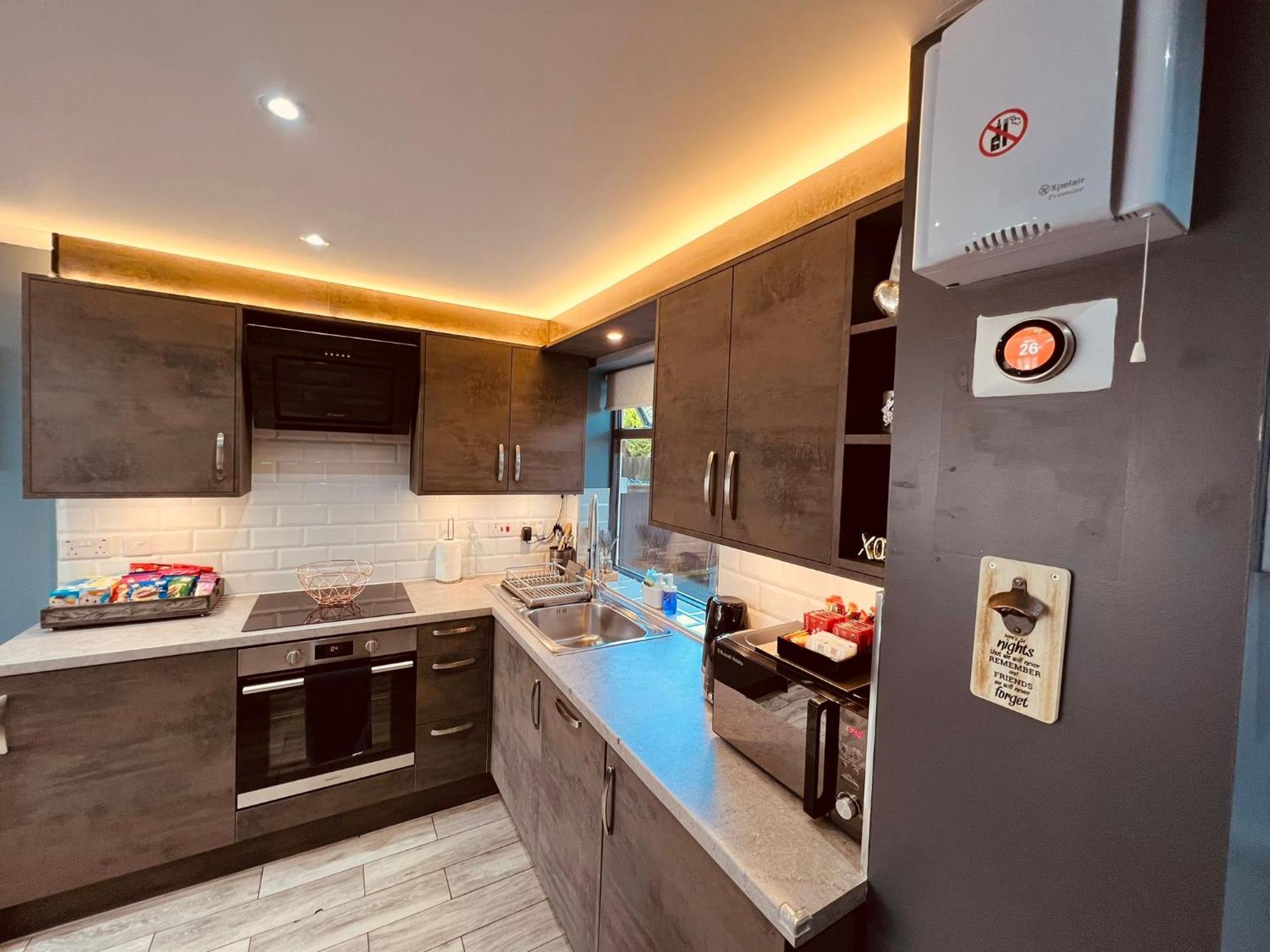 Modern Suites -5 Bedroom House- With Free Parking Birmingham City Luaran gambar