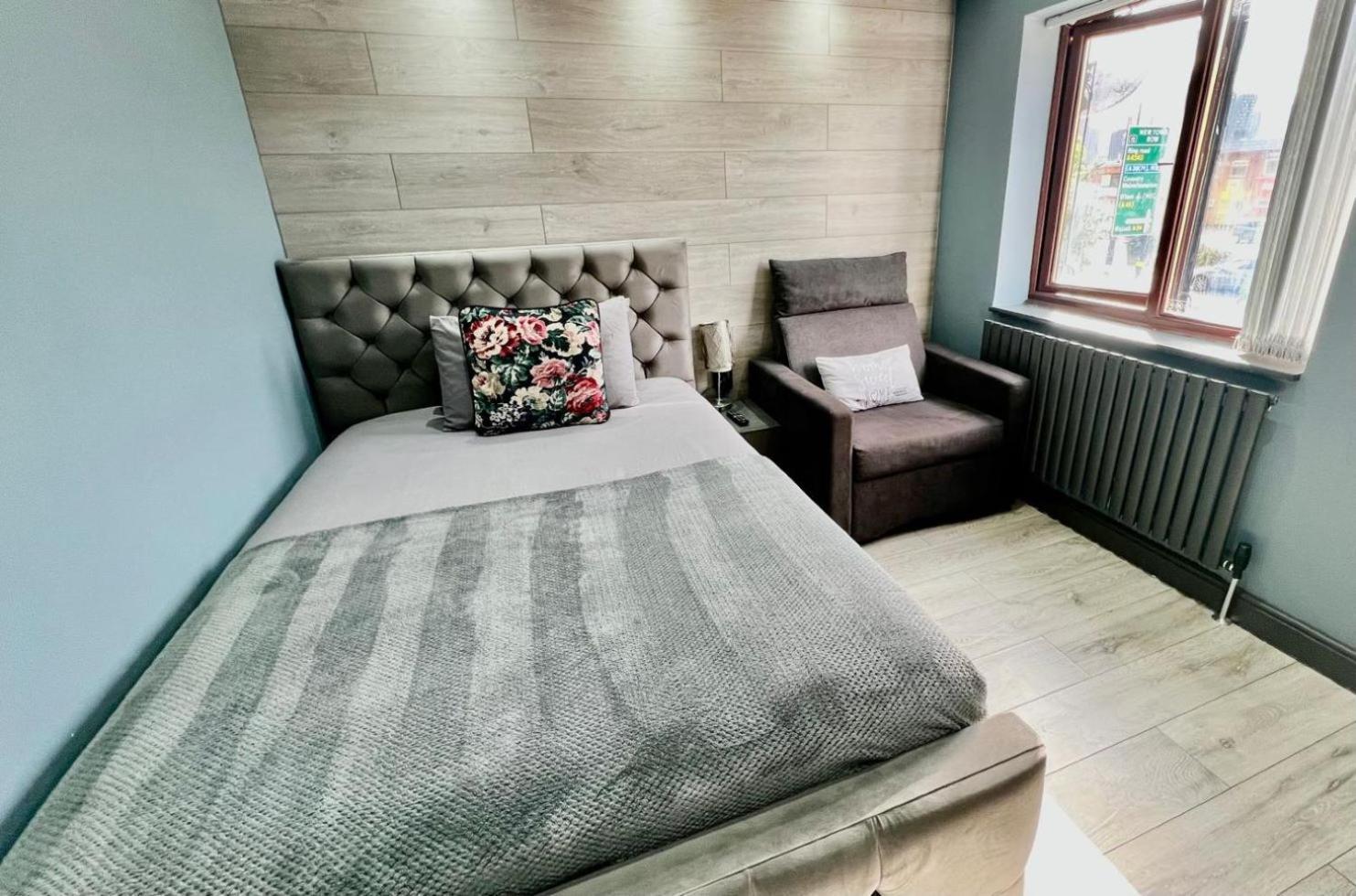 Modern Suites -5 Bedroom House- With Free Parking Birmingham City Luaran gambar