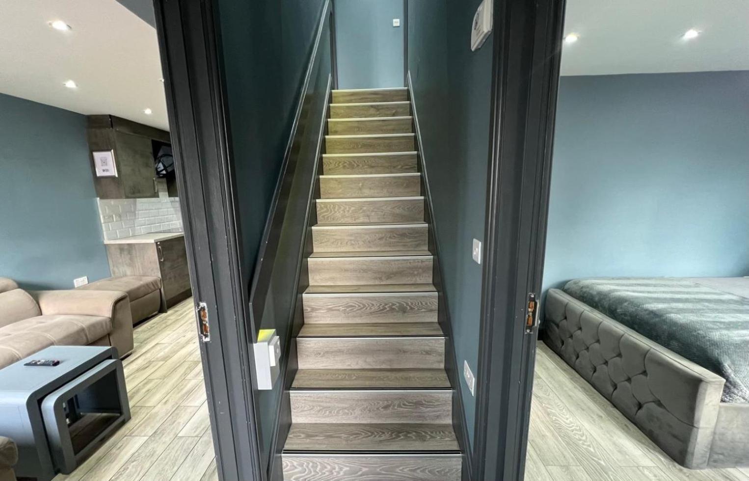 Modern Suites -5 Bedroom House- With Free Parking Birmingham City Luaran gambar