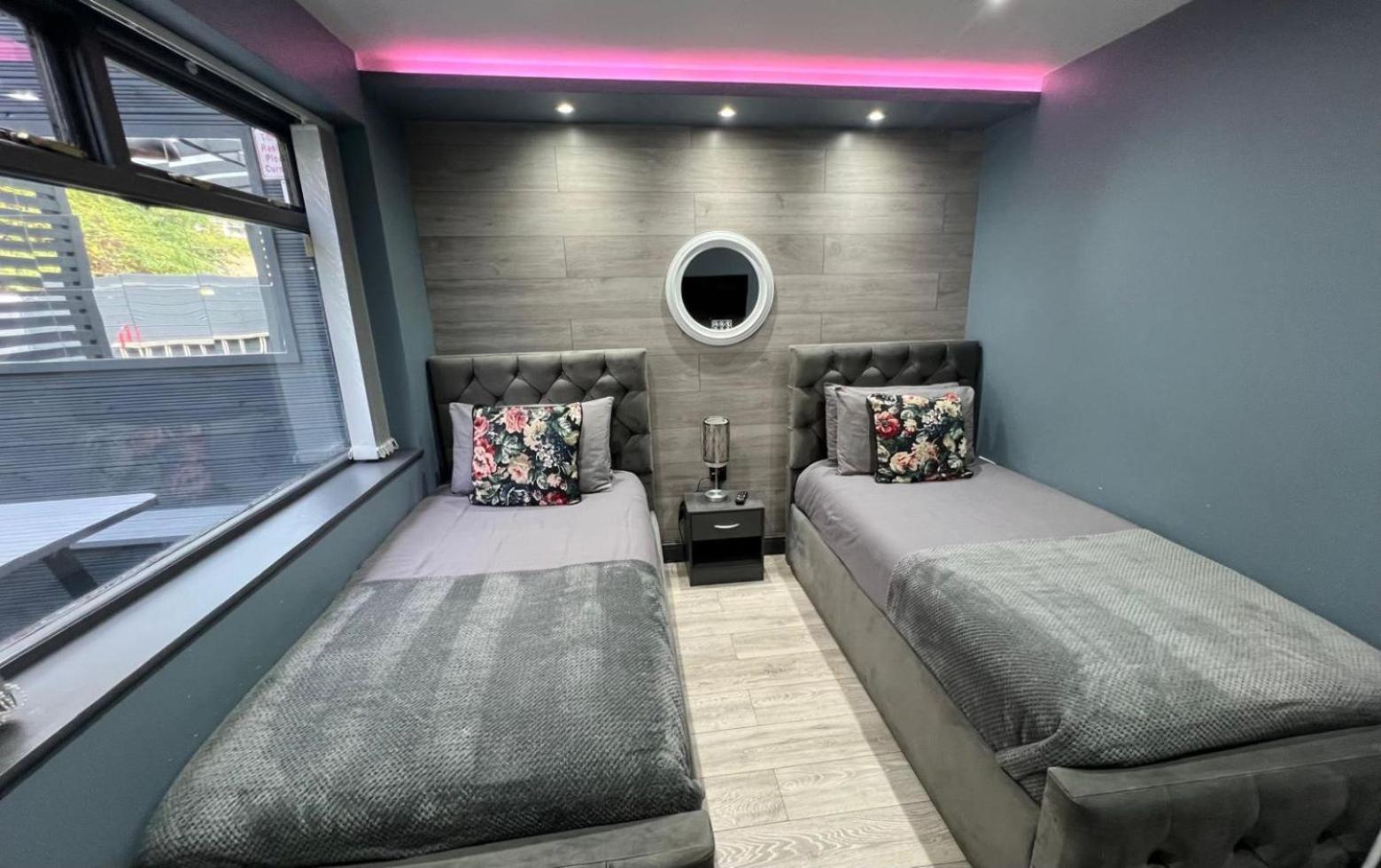 Modern Suites -5 Bedroom House- With Free Parking Birmingham City Luaran gambar