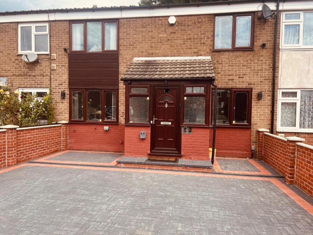 Modern Suites -5 Bedroom House- With Free Parking Birmingham City Luaran gambar