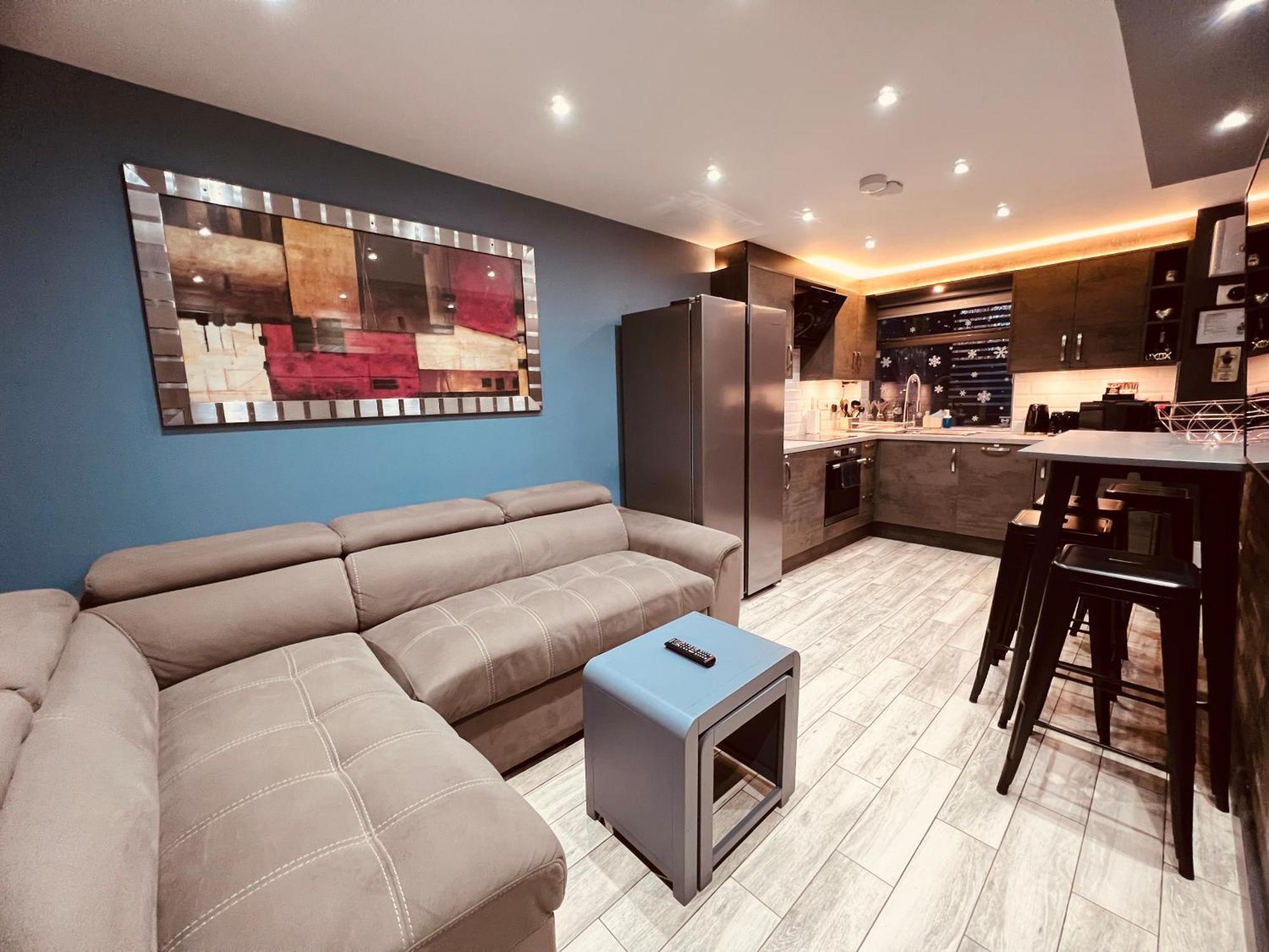 Modern Suites -5 Bedroom House- With Free Parking Birmingham City Luaran gambar
