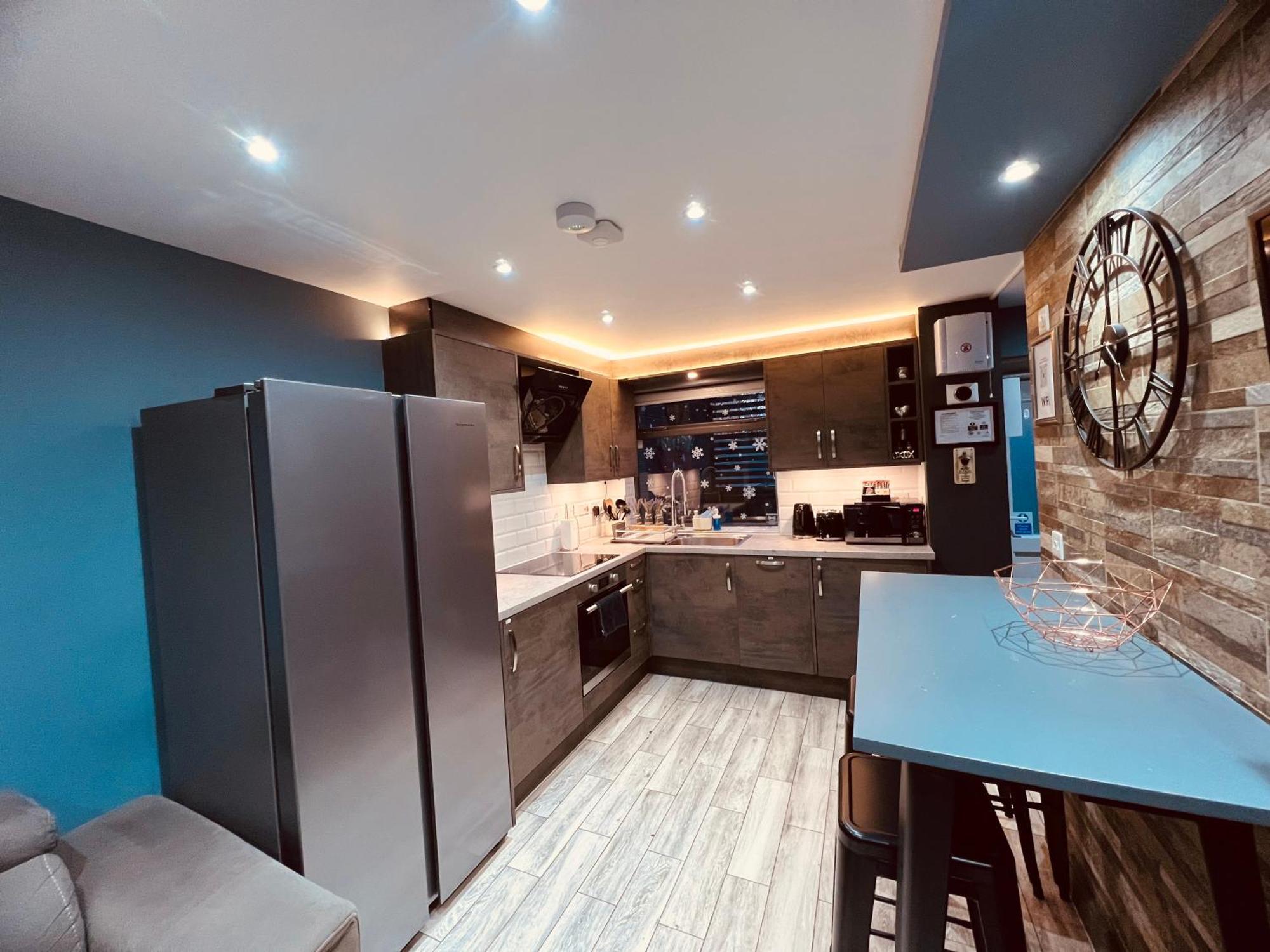 Modern Suites -5 Bedroom House- With Free Parking Birmingham City Luaran gambar